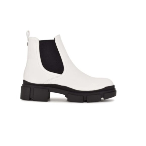 NWT Nine West Abra Chelsea Lug White Y2k Millennial Ankle Biker Boot Size 9 - Picture 4 of 5